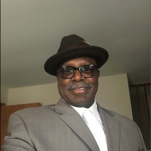 Meet your Posher, Eddie